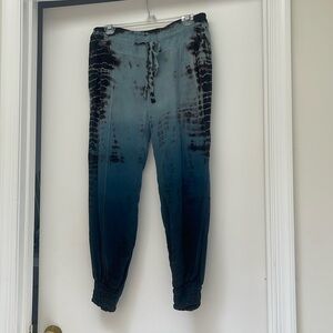 GUESS Los Angeles Vintage Cargo Pants Tye Dye
